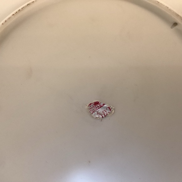 Porcelain bisque floral needlepoint plate - Picture 5 of 5